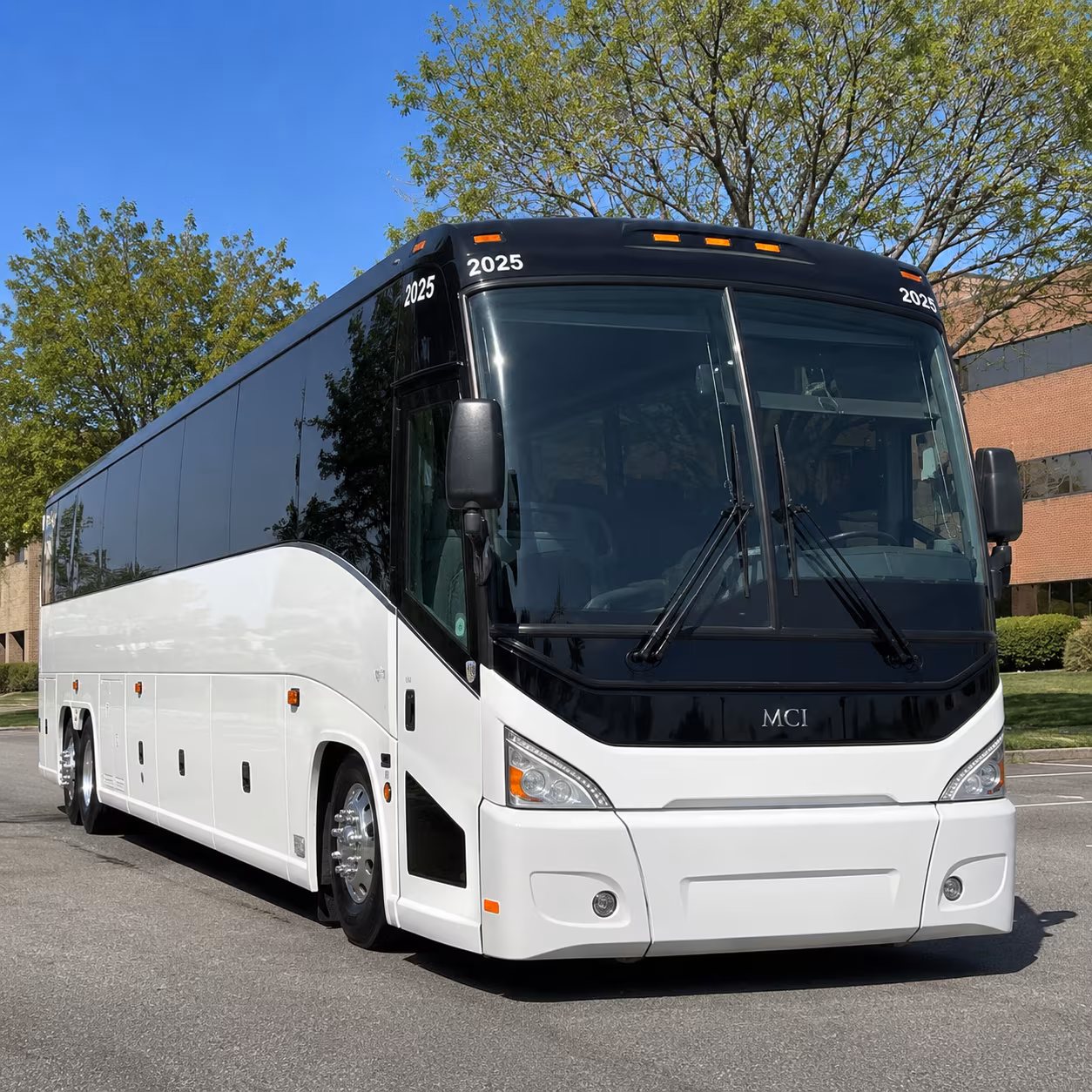 conference shuttles between plano centre and legacy west hotels